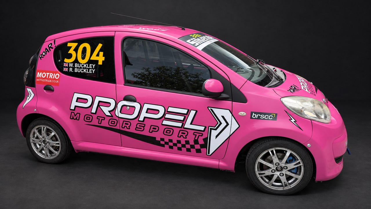 The actual five-door car 304: Propel Motorsport door graphics, yellow race number, Buckley driver names and MOTRIO sticker